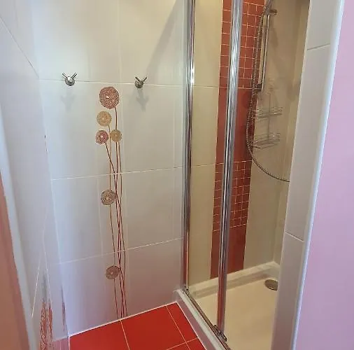 Le Petit Cocon * Lezignan-la-Cebe